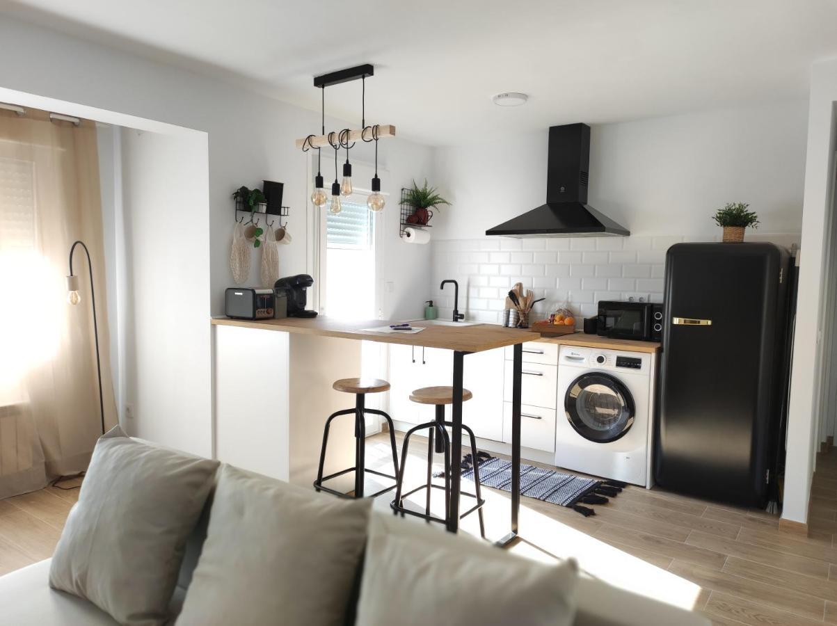 Apartamentos La Casa Del Maestro Alhama de Aragón Εξωτερικό φωτογραφία